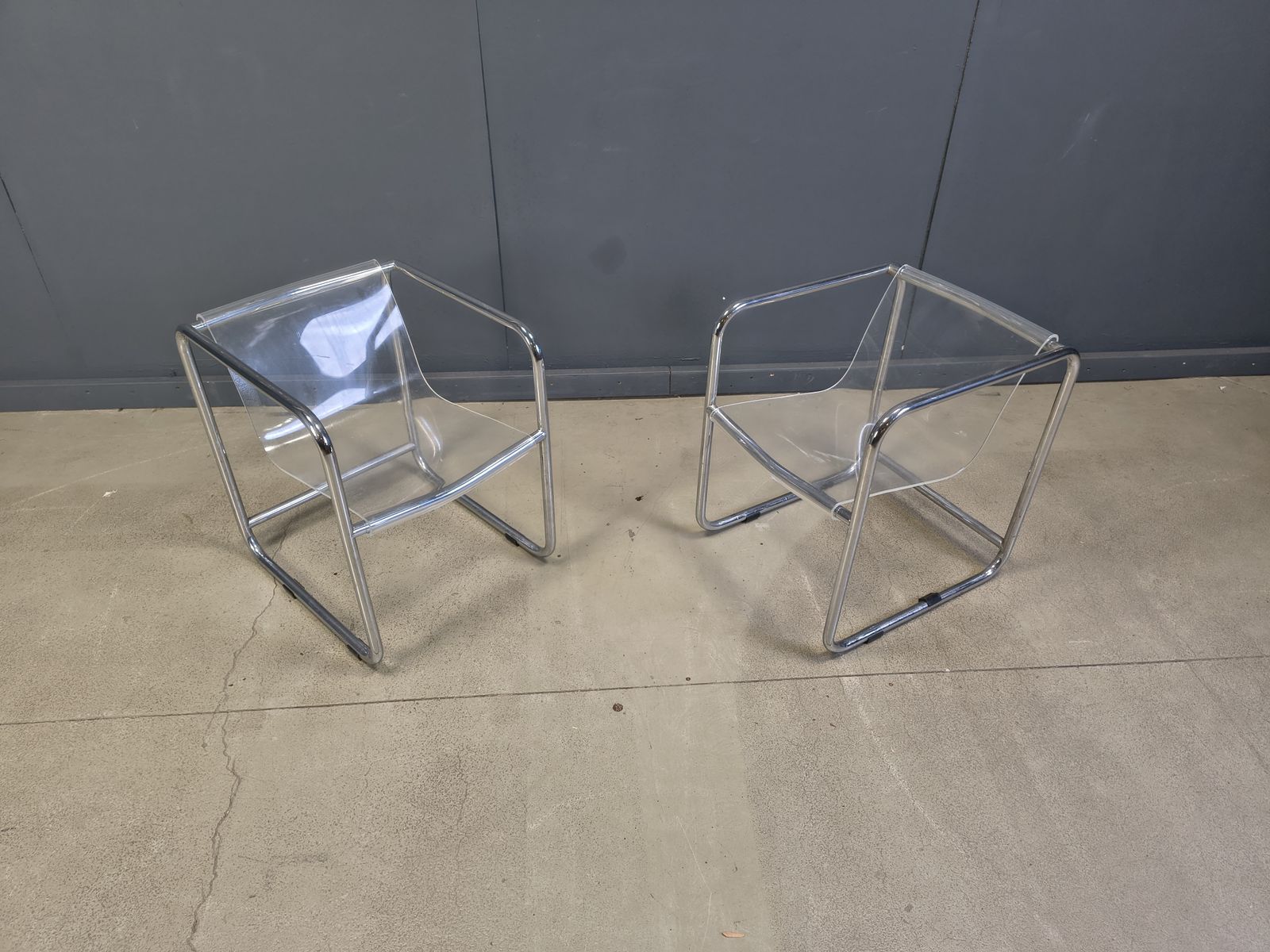 Pair Of Plexiglass And Tubular Chrome Armchairs, 1970s photo vinterior