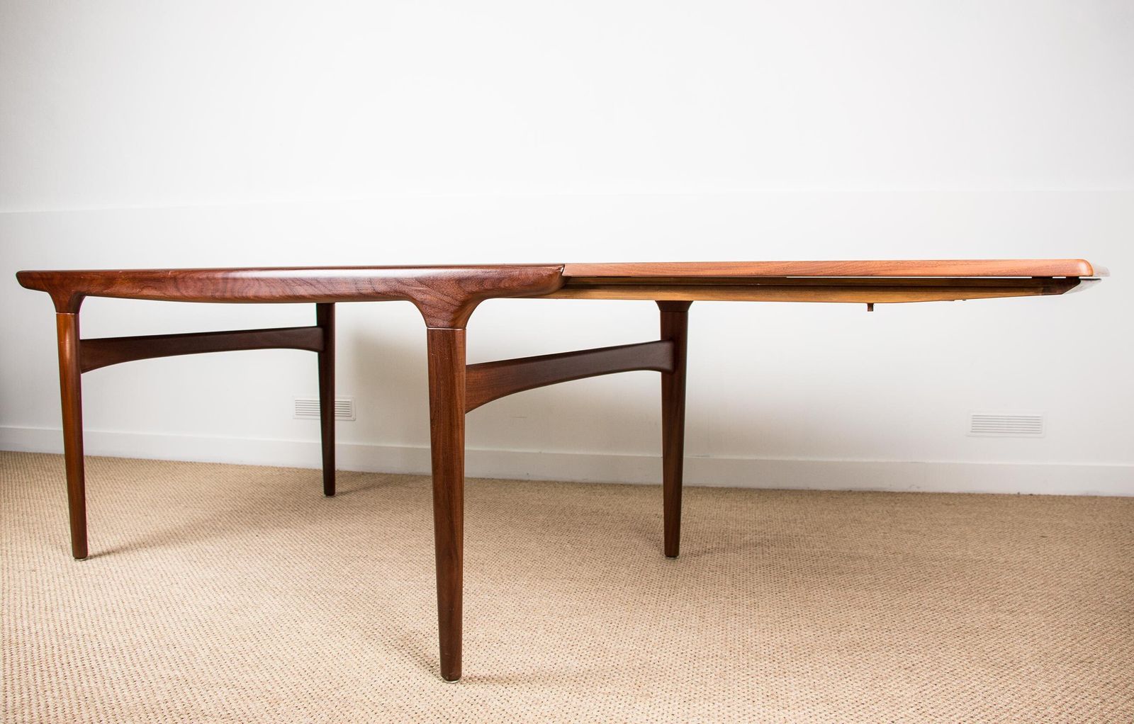 Table à manger danoise extensible en teck, années 1960, par Johannes Andersen pour Uldum Mobelfabrik photo buy