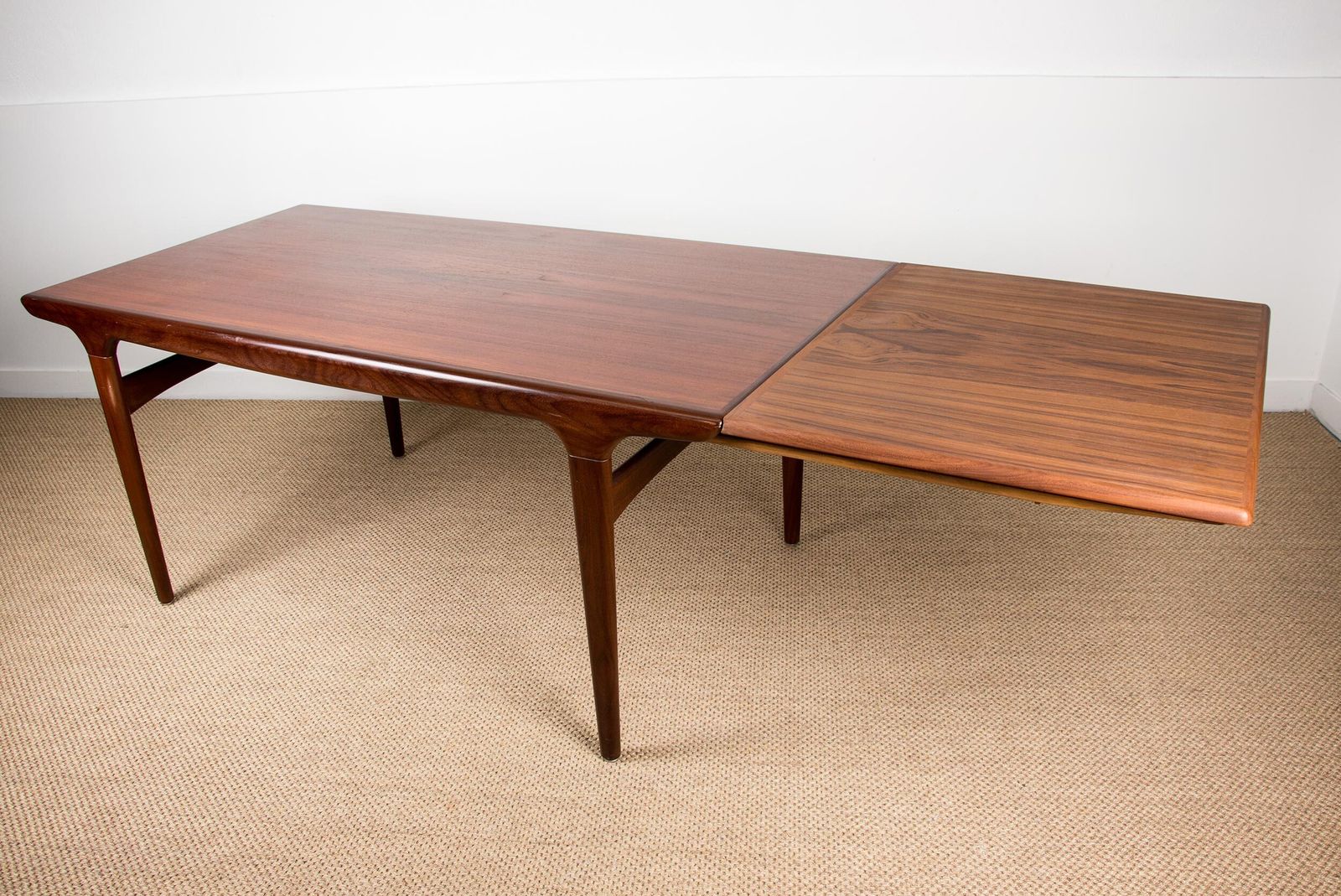 photo furniture Table à manger danoise extensible en teck, années 1960, par Johannes Andersen pour Uldum Mobelfabrik