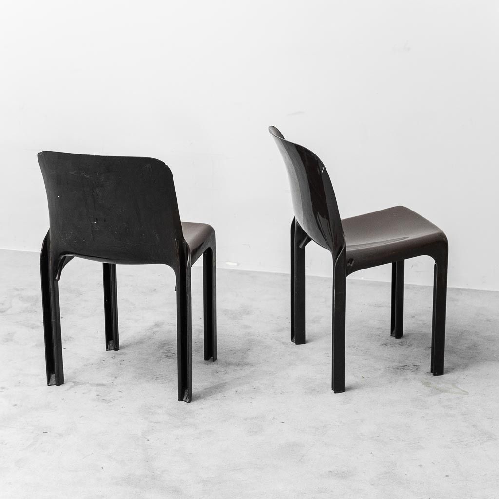 Pair Of Selene Chairs By Vico Magistretti For Artemide – Iconic 1960s Plastic Design photo vinterior