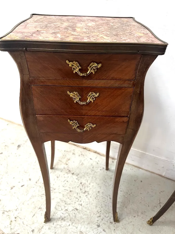 photo vinterior Pair Of Louis XV Style Inlaid Small Dressers Marble Top 20th Century