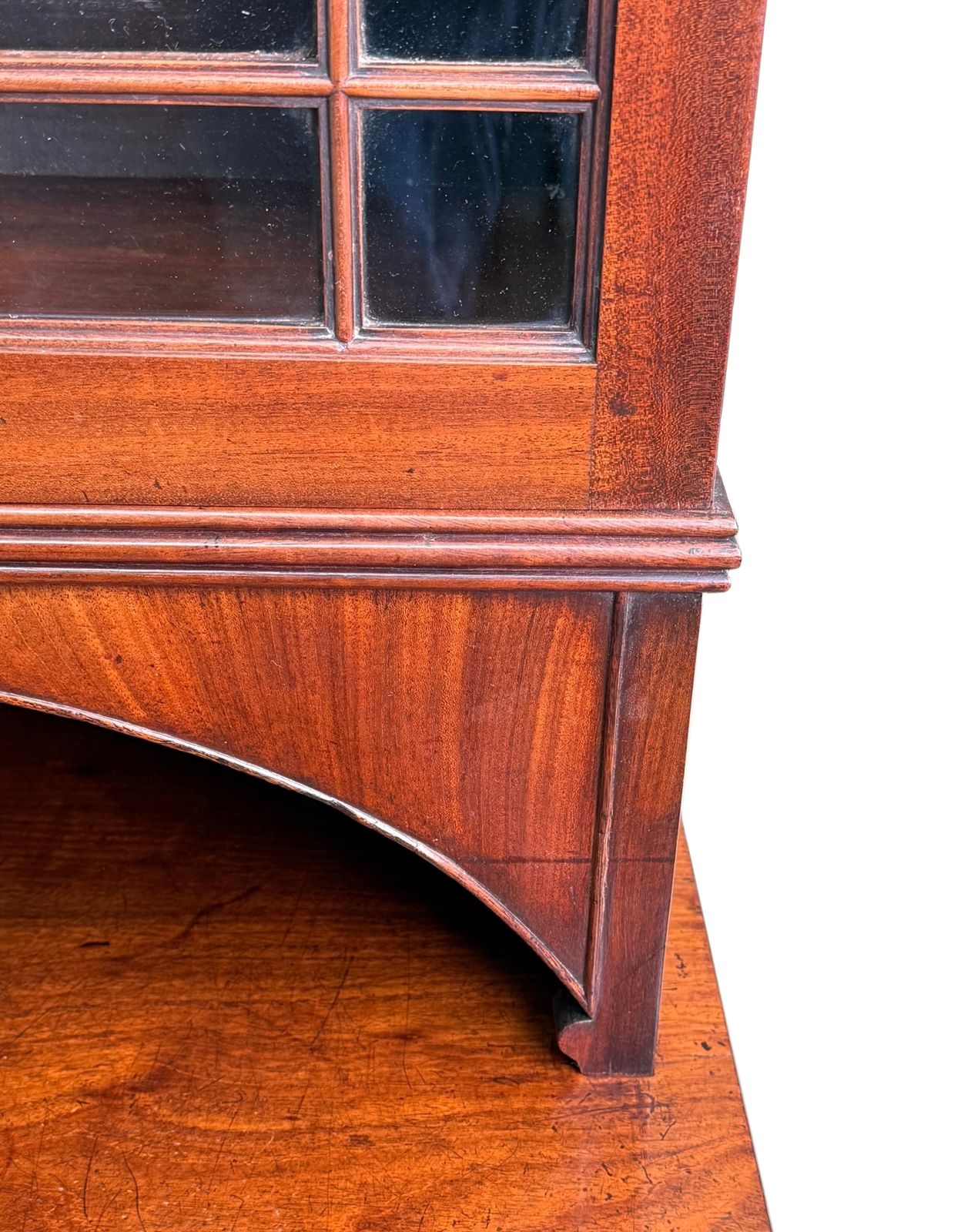 Unusual 18th Century Georgian Mahogany Display Cabinet (England, Circa 1790) photo vinterior