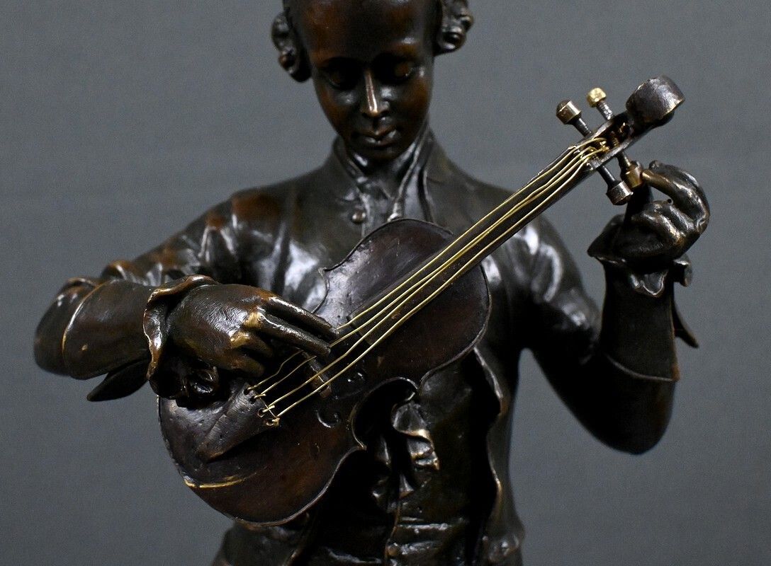 Bronze Sculpture "Mozart Tuning His Violin" – 20th Century photo buy