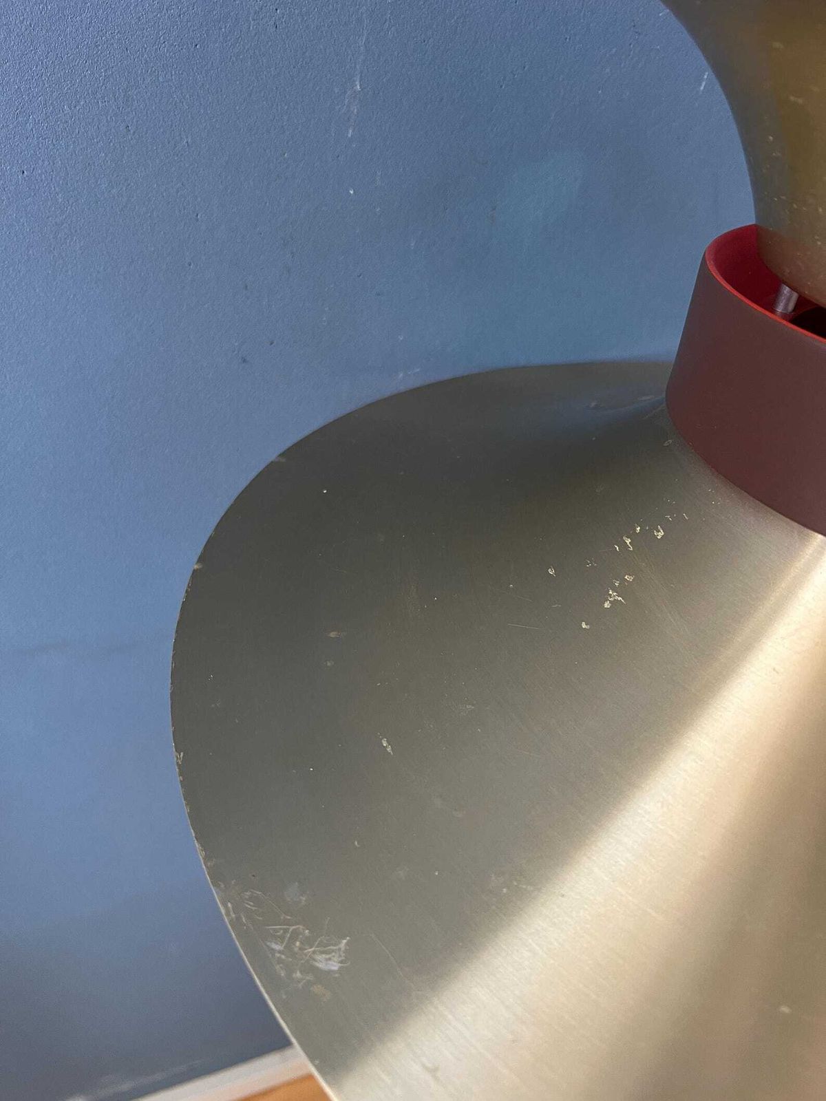 430.0 Grote Vliegende Schotel Ufo Hanglamp Met Oranje Licht photo