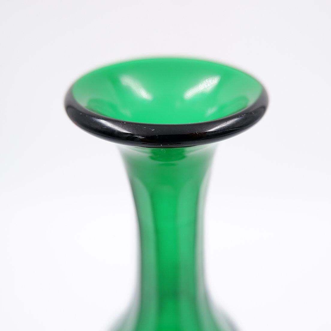 19th Century Green Glass Decanter   England, Circa 1870. photo Home Decor
