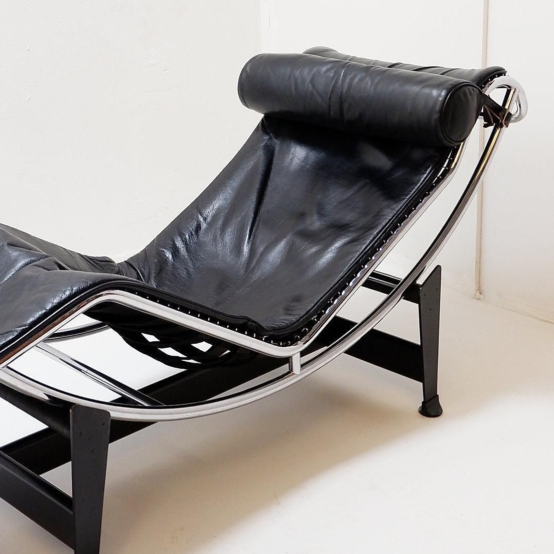 Furniture Lc4 Chaise Longue By Le Corbusier, Perriand, Steel & Leather, Vintage photo