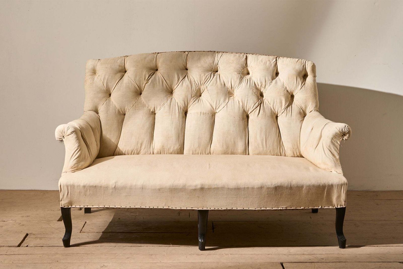Napoleon III Buttoned High Back Small Sofa photo Furniture