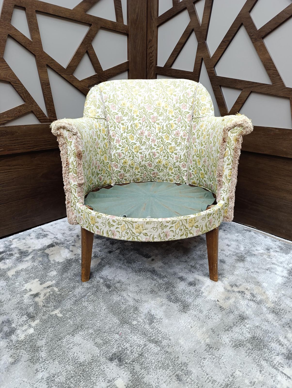 1950s Sprung Tub Armchair – Ideal Upcycling Project photo vintage