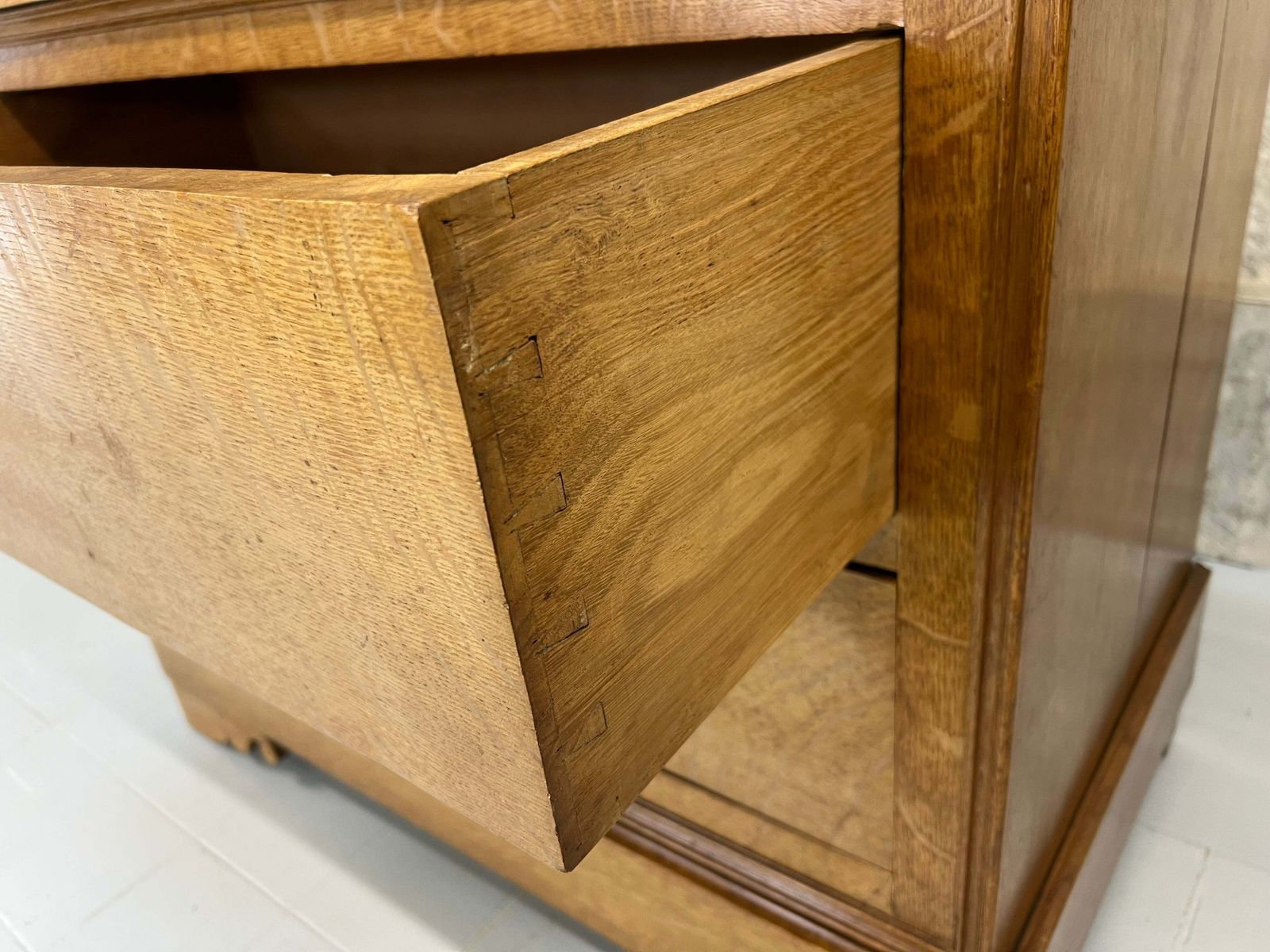 Solid Oak Chest Of Drawers With Cup Handles photo vinterior