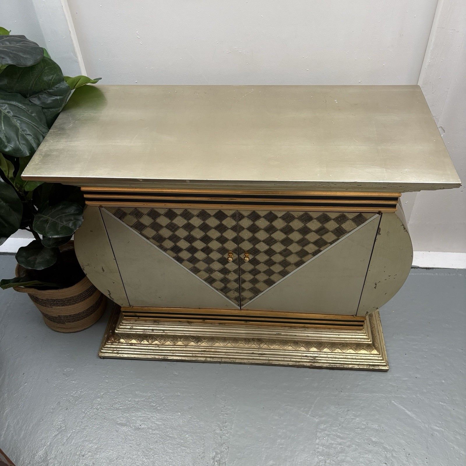 photo vintage 1990s Silver & Gold Hollywood Regency Style  Italian Console Cabinet Sideboard