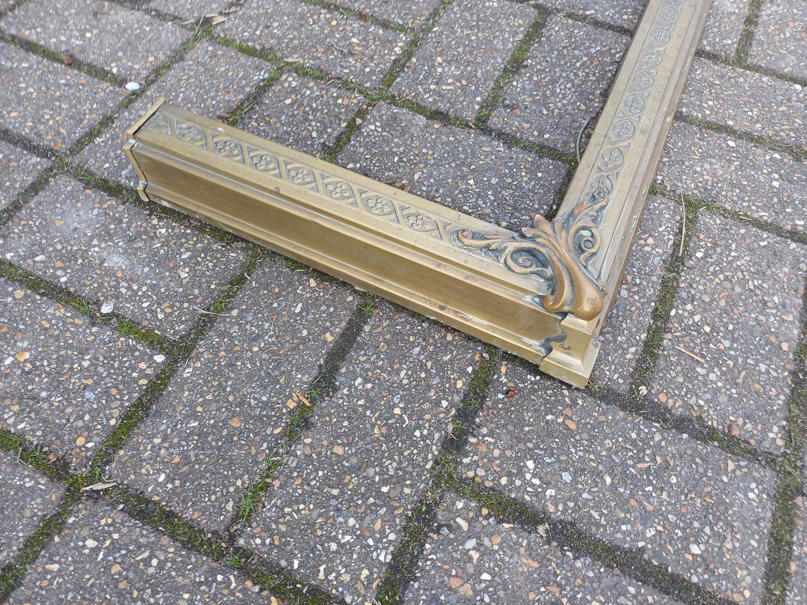 photo vinterior Early 20th Century Brass Fireplace Fender Ornate Victorian Style Hearth Guard Antique