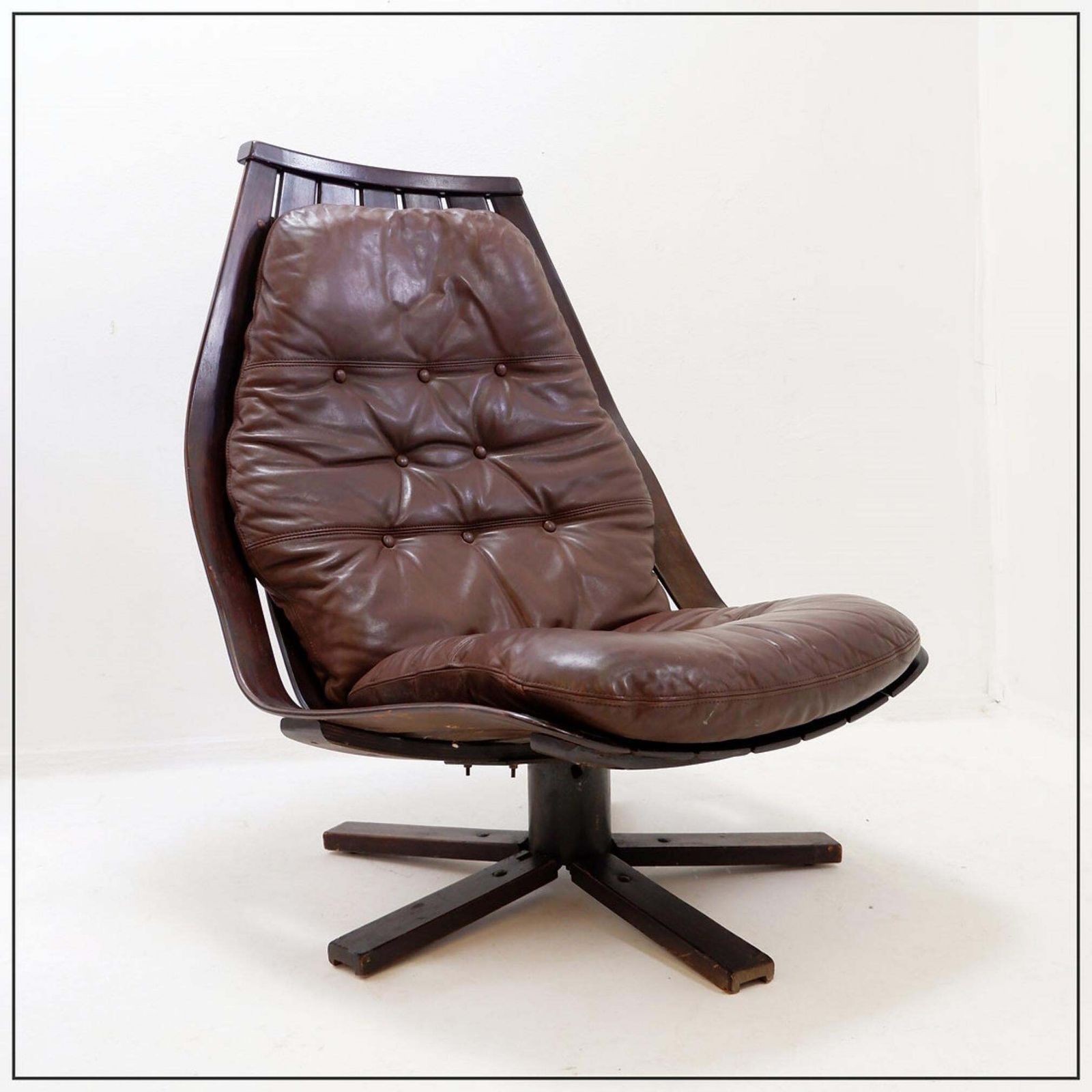 photo for sale Hans Brattrud For Hove Möbler Vintage 1970 Swivel Lounge Chair