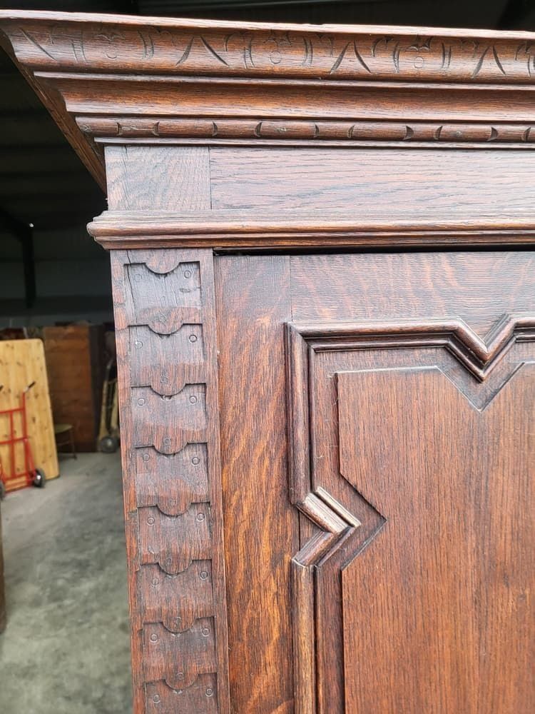 Antique Dark Oak Panelled Carved 2 X Door Wardrobe photo vinterior