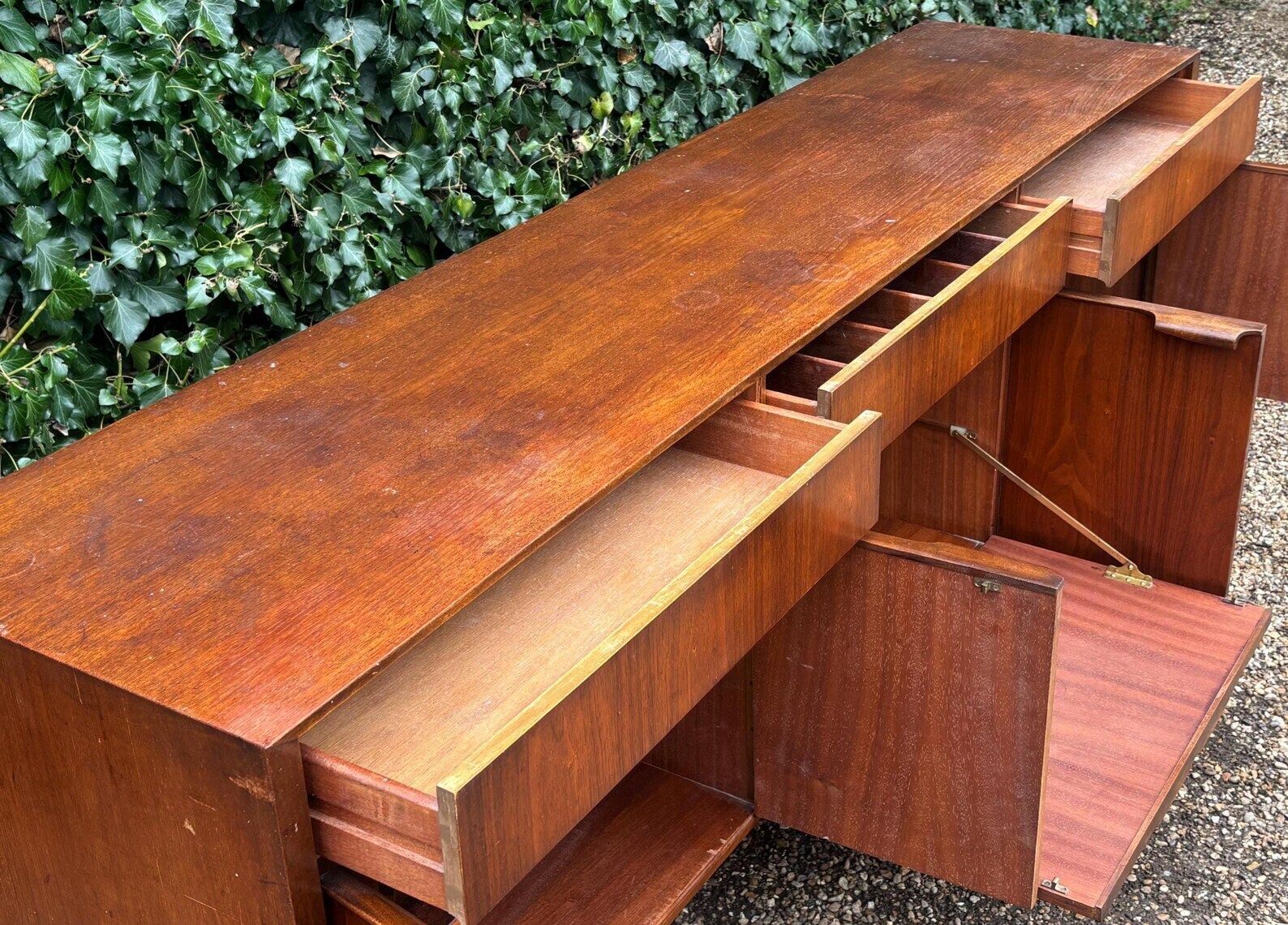photo vintage Mid Century A.H. McIntosh Of Kirkcaldy Teak Sideboard