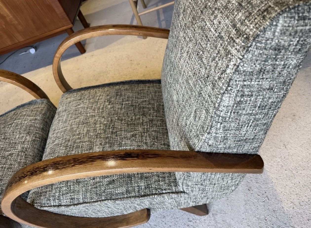 Pair Of Jindrich Halabala Armchairs, Art Deco photo vinterior