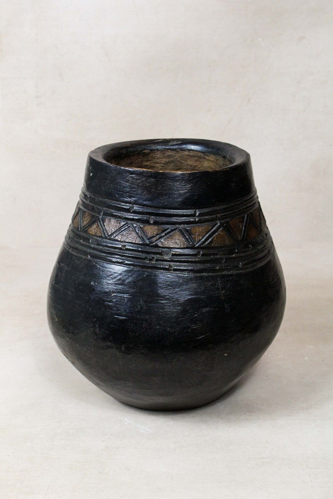 Hand Carved Lozi Wood Pot   17.1 photo for sale