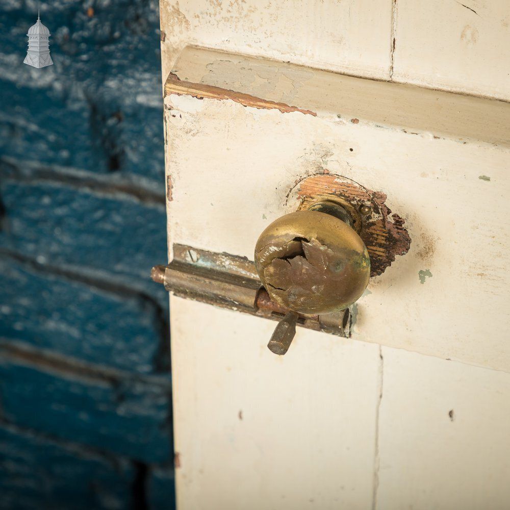 photo vinterior Ledged Plank Door, Reclaimed