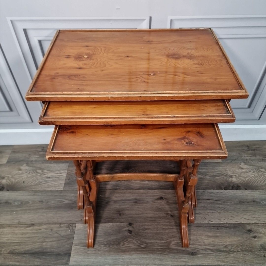 photo vintage Antique Nest Of Tables Wooden Side Trio Veneer Top Liberty Georgian Style