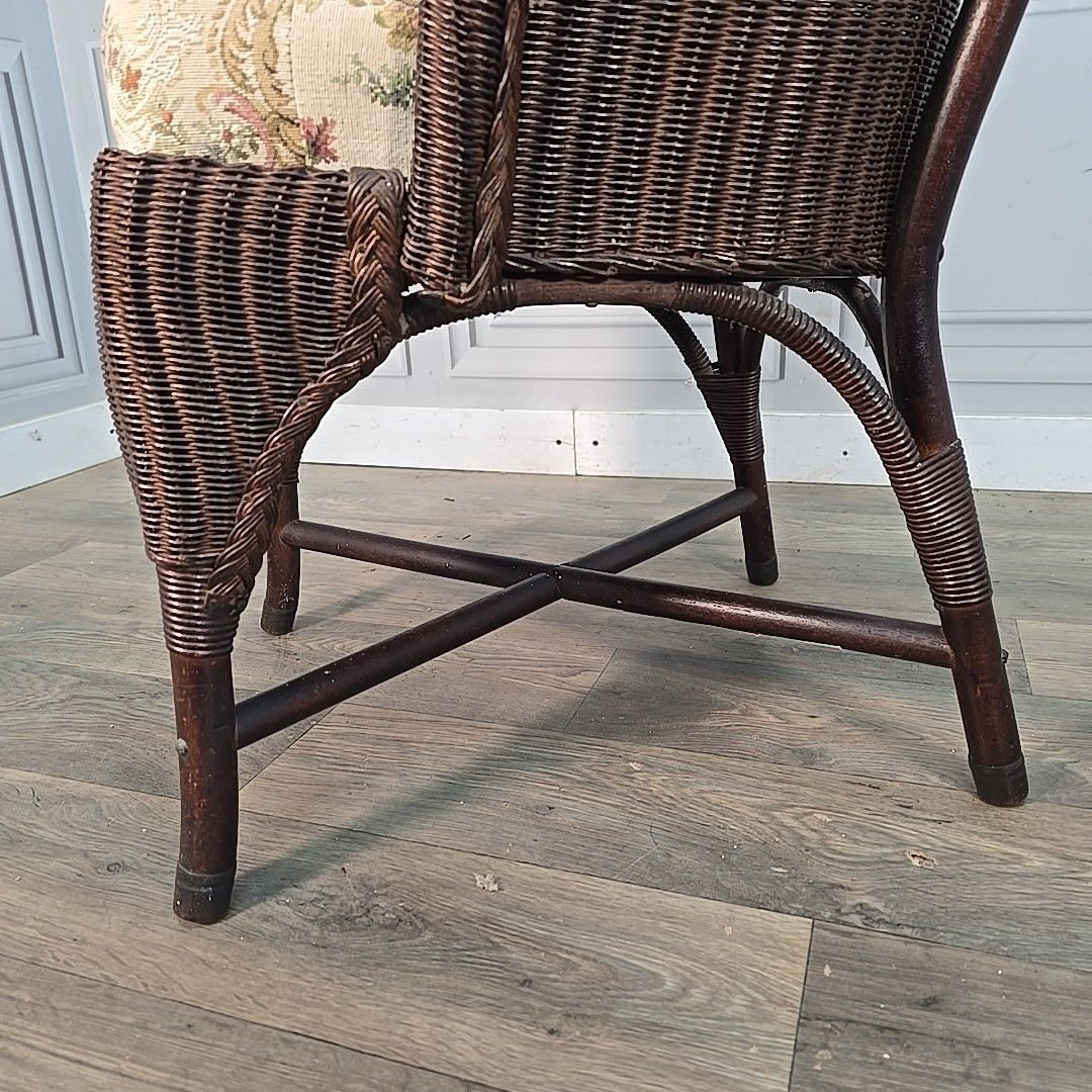 130.0 Vintage Lloyd Loom Tub Chair – Rattan Frame – Floral Upholstered Sprung Cushion photo