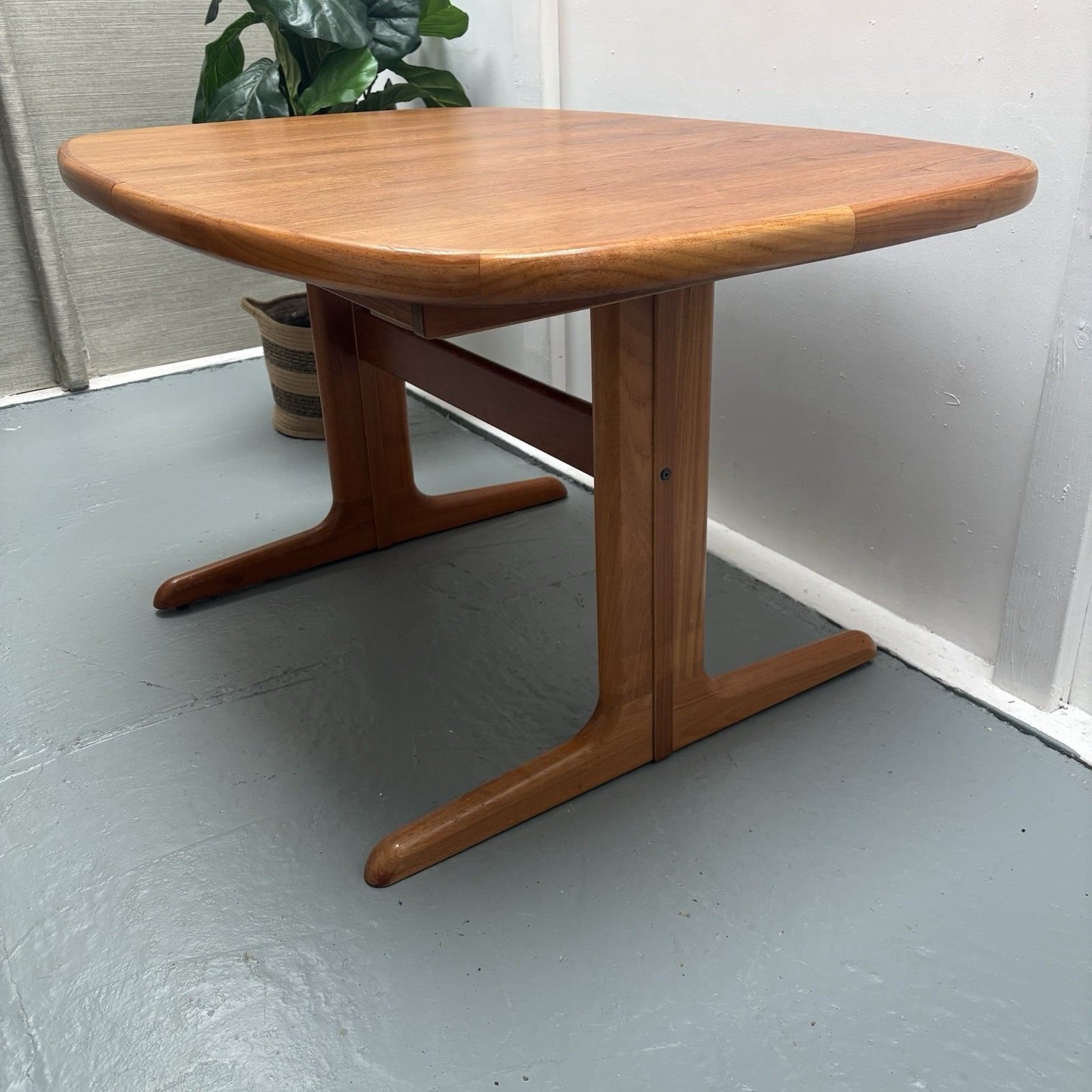 Skovby Danish Mid Century Modern Teak Extendable Oval Table Model Sm15 photo Furniture