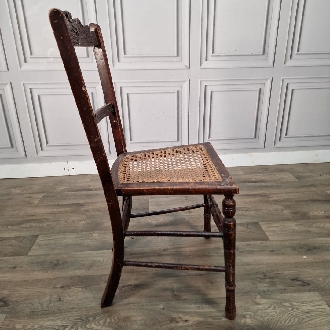 photo vinterior Antique Cane Bedroom Chair Carved Crest Victorian Dining Hall Seat Wooden