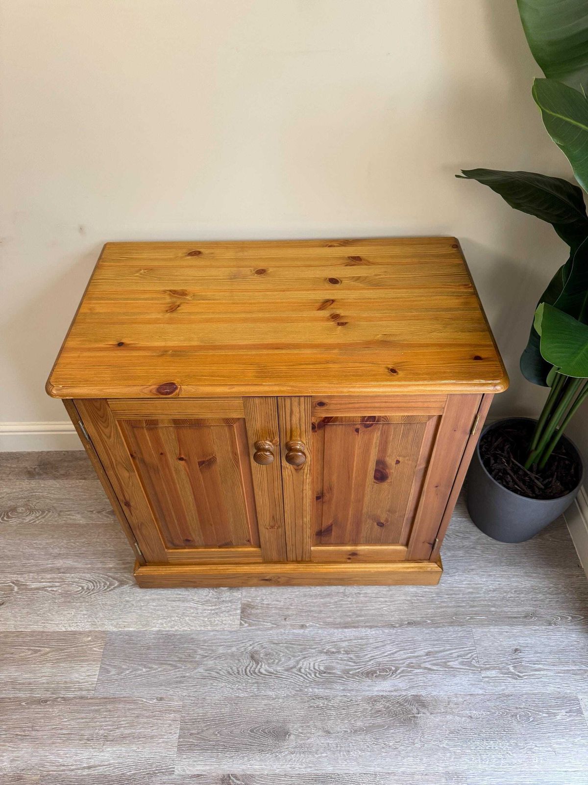photo furniture Farmhouse Pine Wooden Cabinet Record Games Cupboard