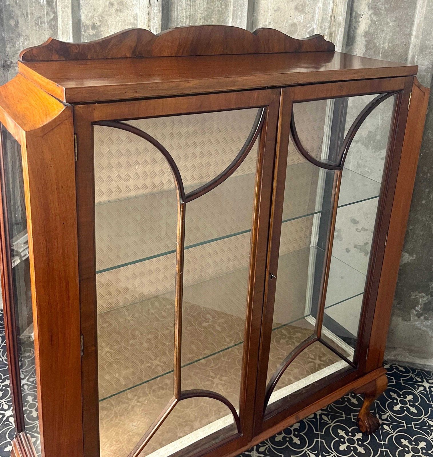 1930’s Walnut Mahogany Antique Art Deco Cocktail Display Cabinet photo 765.0