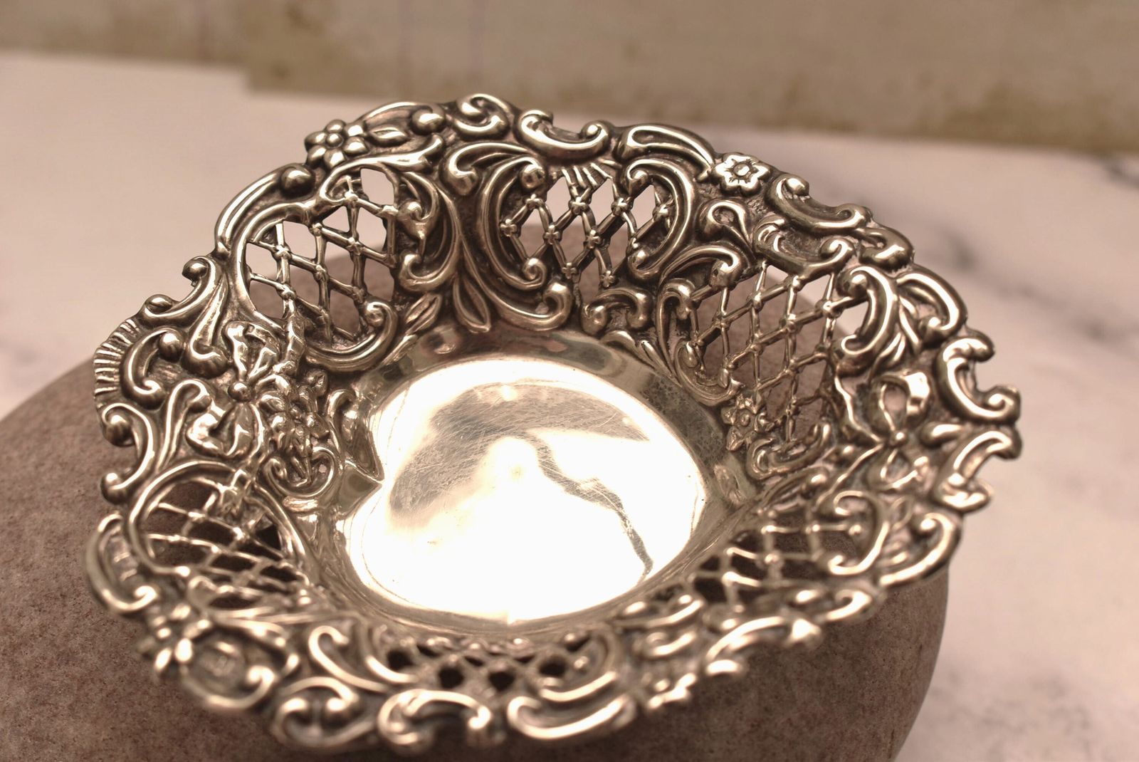 Pair Of Silver Victorian Dishes   Stunning Heart Shaped 1897 Henry Matthews Bon Bon Trays photo 129.0