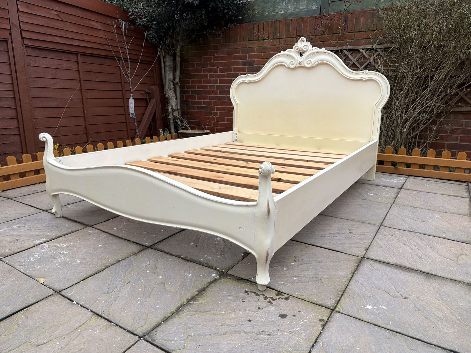 Furniture Gorgeous French Antique Leaf Style Double Bed Frame – Great Condition photo