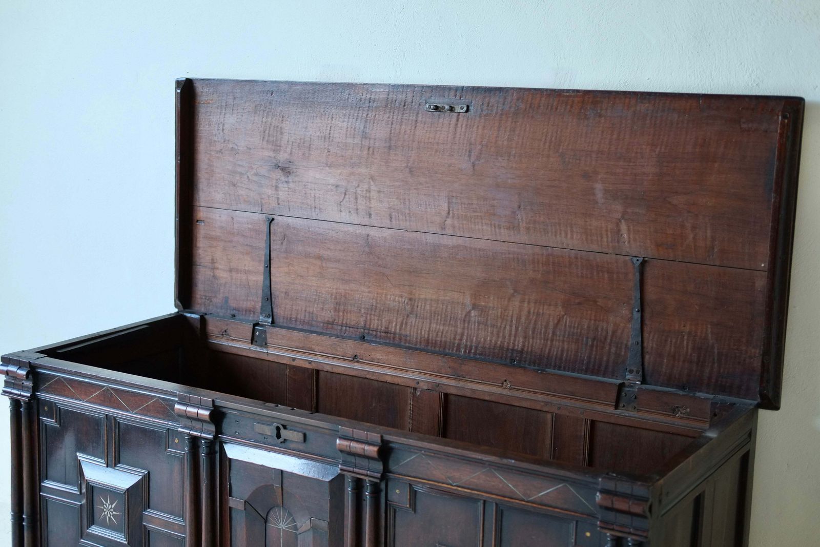 10000.0 Charles II Anglo Dutch Coffer, 1600s photo