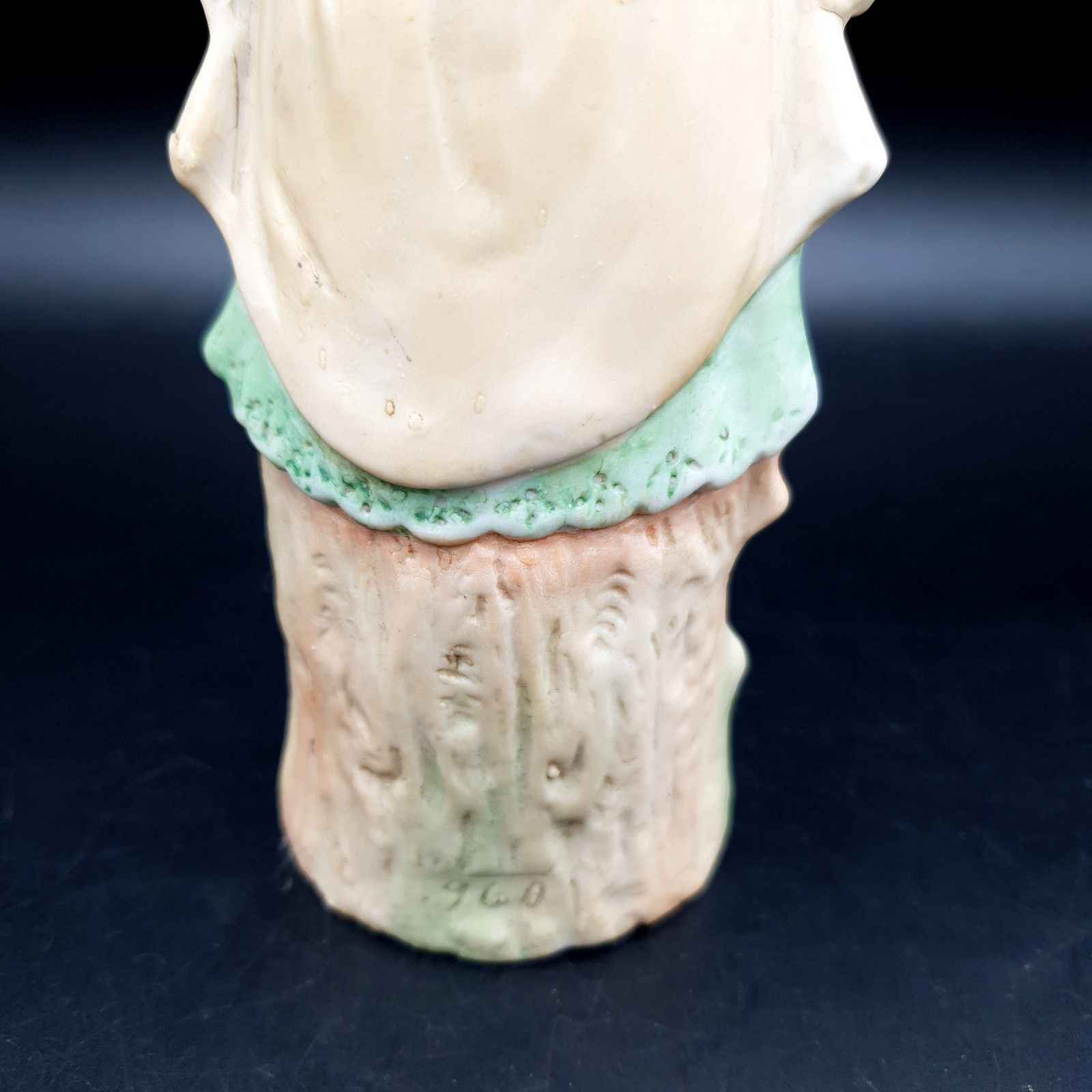 photo furniture Antique Bisque Figurine Lady & Man Matte Marked Green Gold Continental German?
