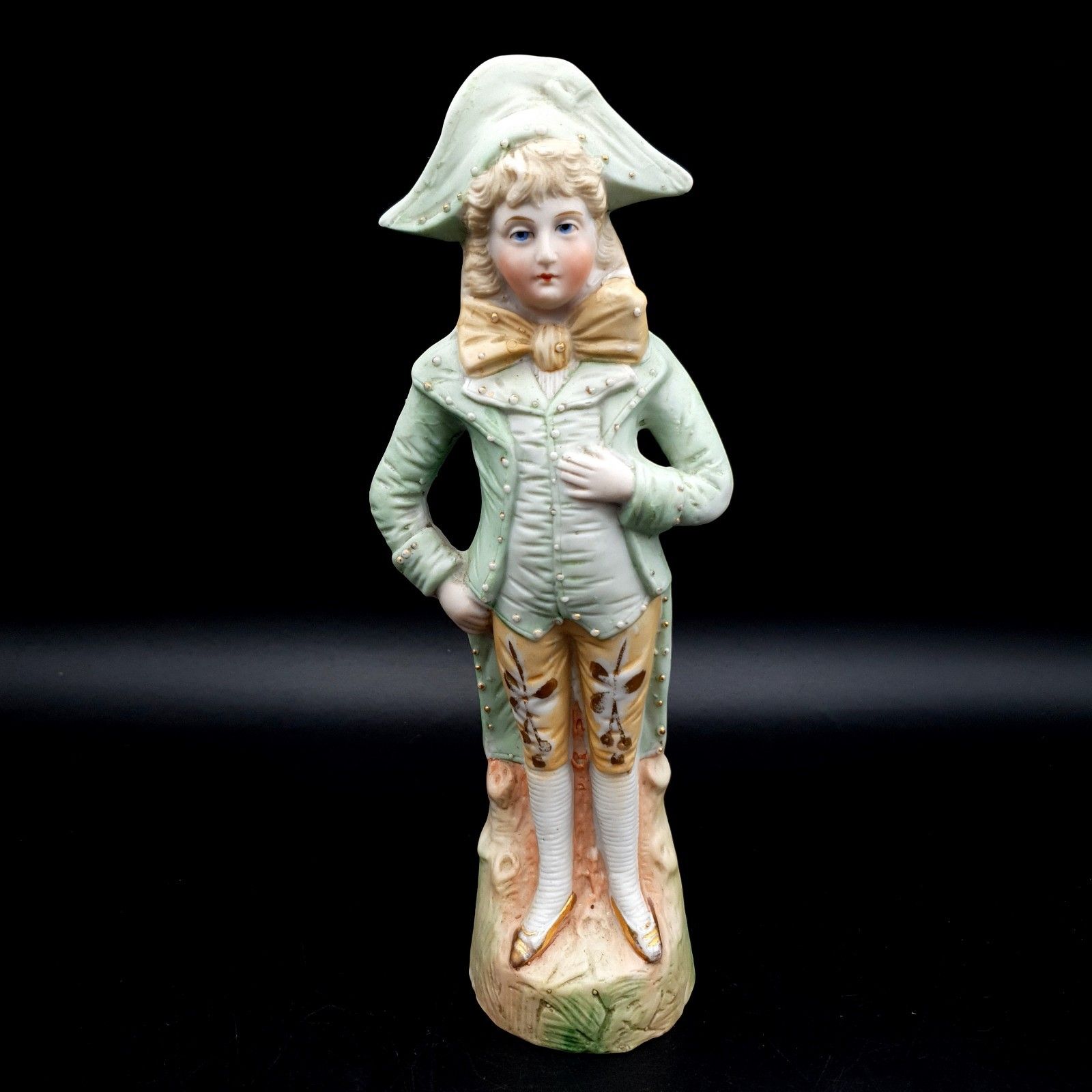 photo vinterior Antique Bisque Figurine Lady & Man Matte Marked Green Gold Continental German?
