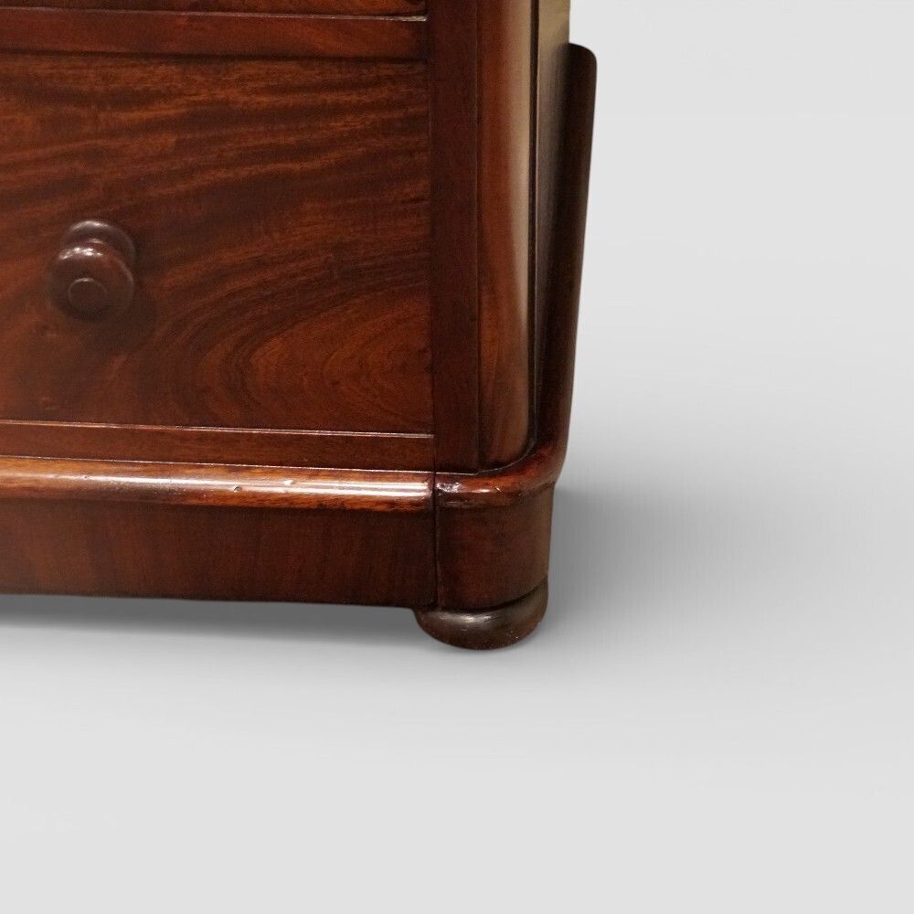 Small Victorian Mahogany Chest Of Drawers photo 1150.0