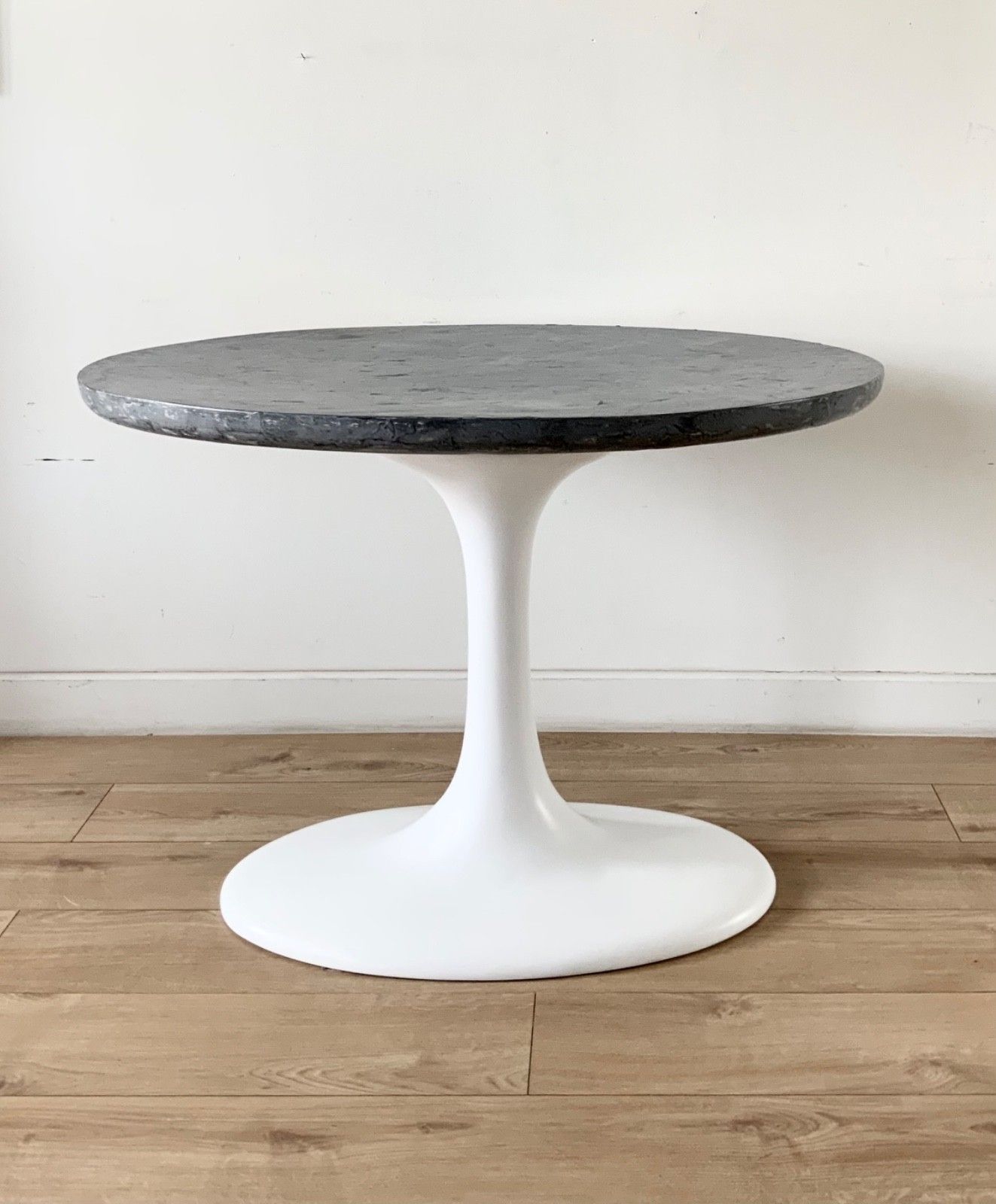 Tulip Pedestal Dining Table With Round Grey Concrete Table  Top D101 Cm X H74 Cm photo Furniture