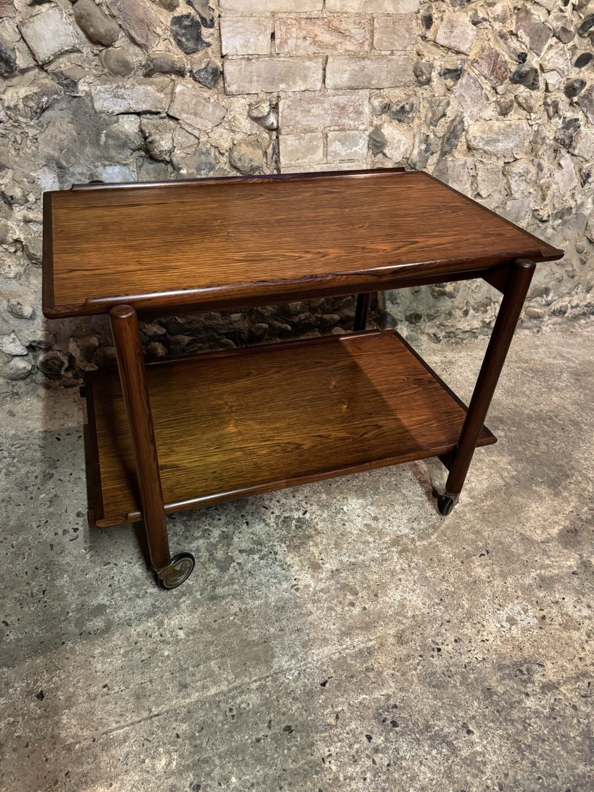 photo furniture 🚛 Vintage Mid Century Danish Rosewood Drinks / Cocktail Cart / Tea Trolly