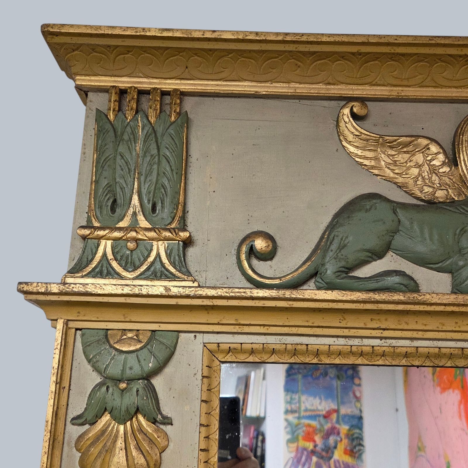 Grand trumeau de style Directoire aux sphinx ailés, bois doré et peint, fin du XIXe siècle photo vinterior