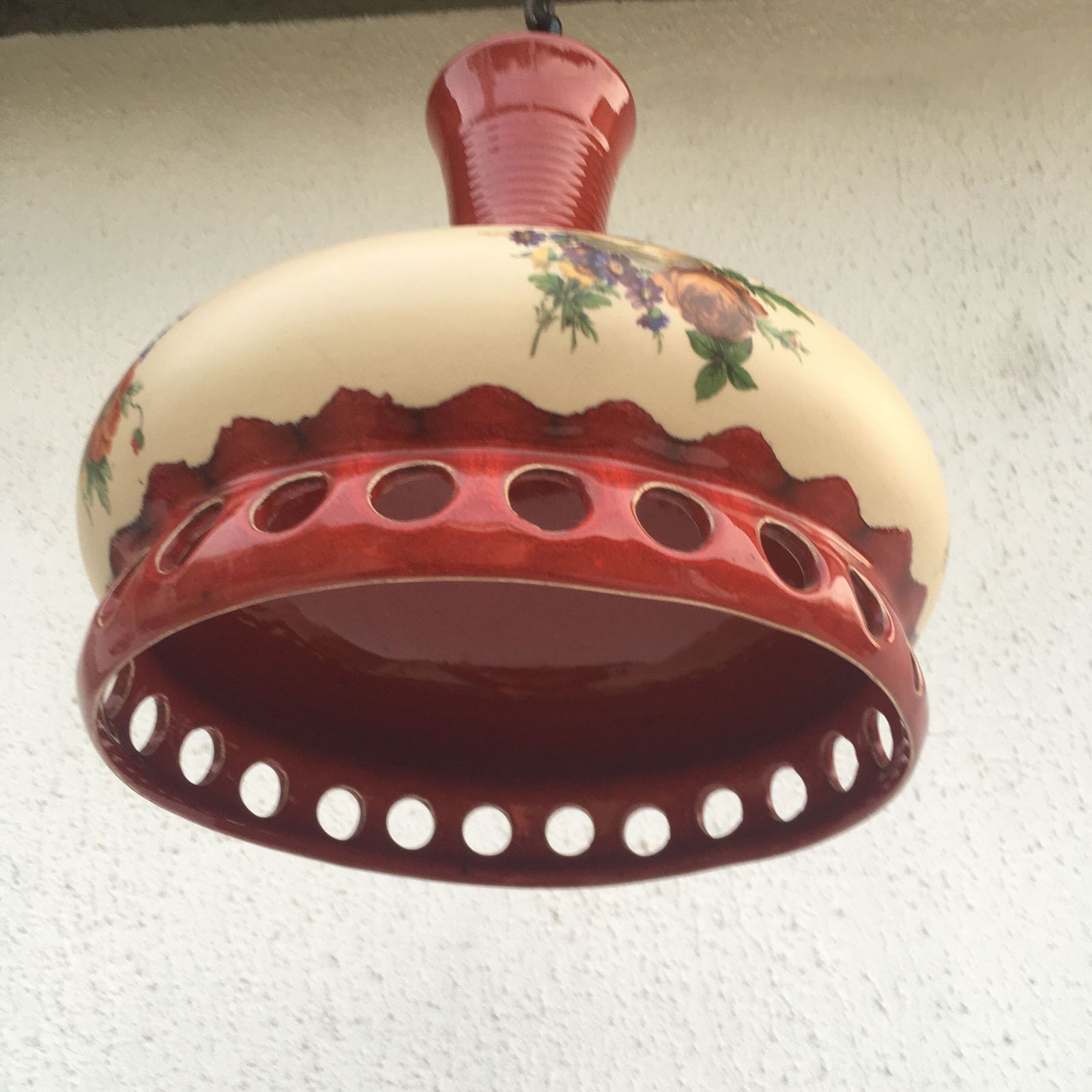 photo furniture Rode Keramische Hanglamp