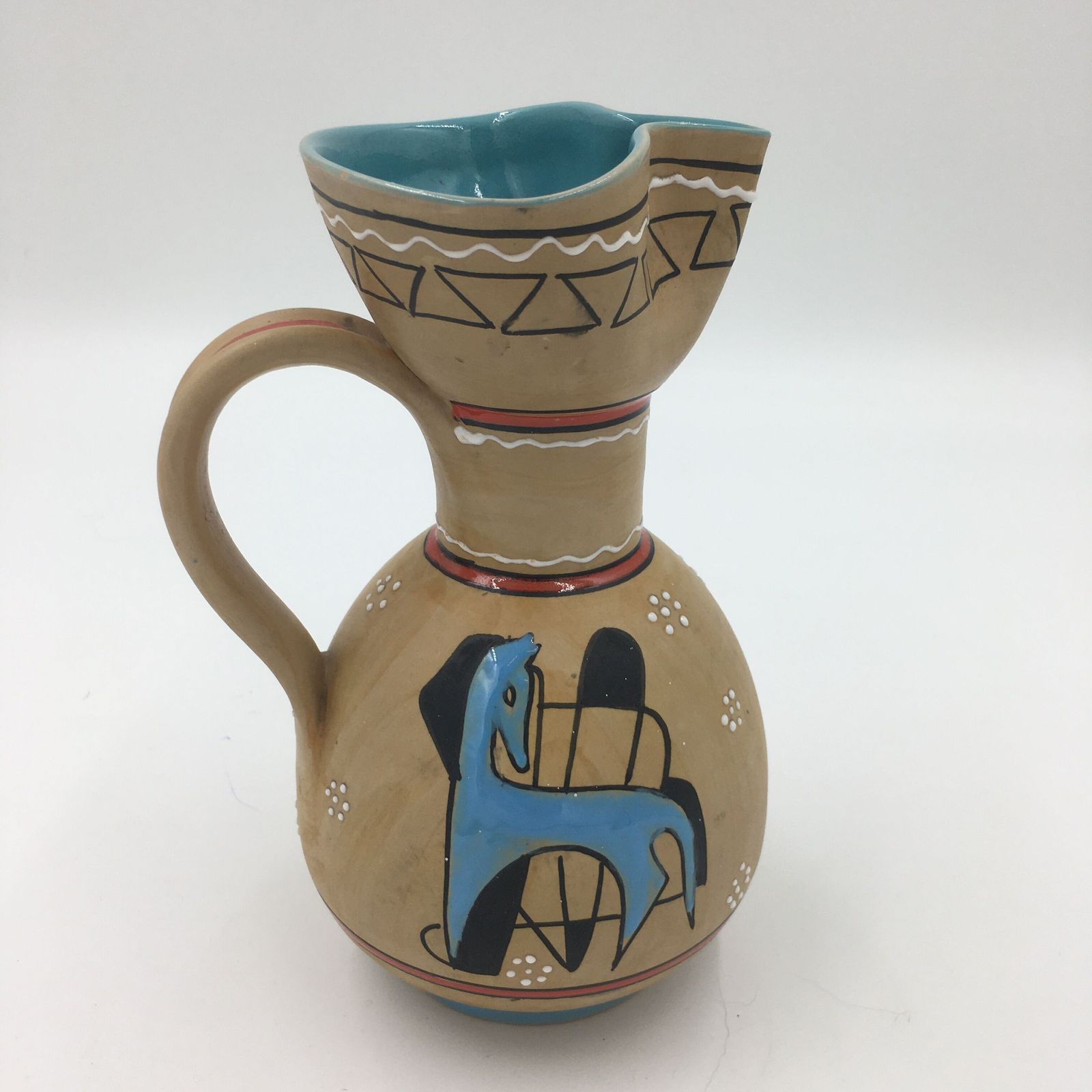 photo furniture Terracotta Jug Artigiana Deruta