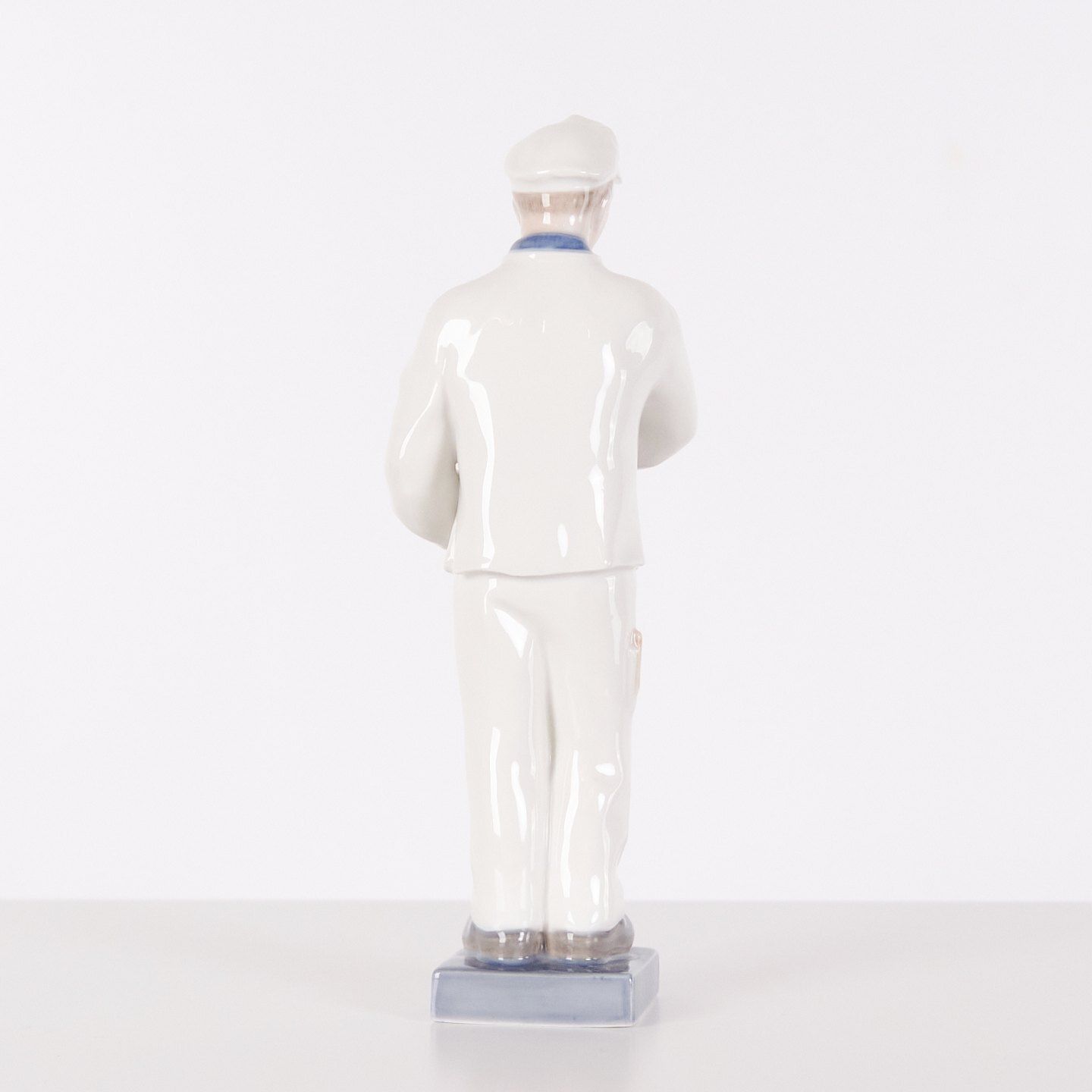 Royal Copenhagen Mason Figurine   Model 4377   Johannes Hedegaard photo Home Decor