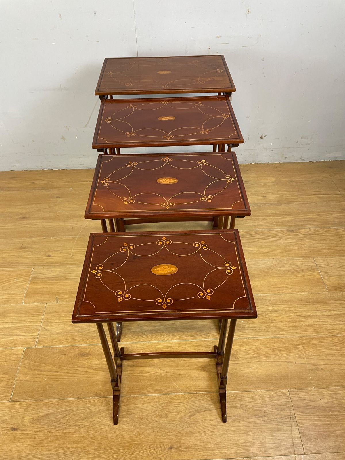 Edwardian Inlaid Mahogany Nest Of Four Tables (Quartetto) photo vinterior