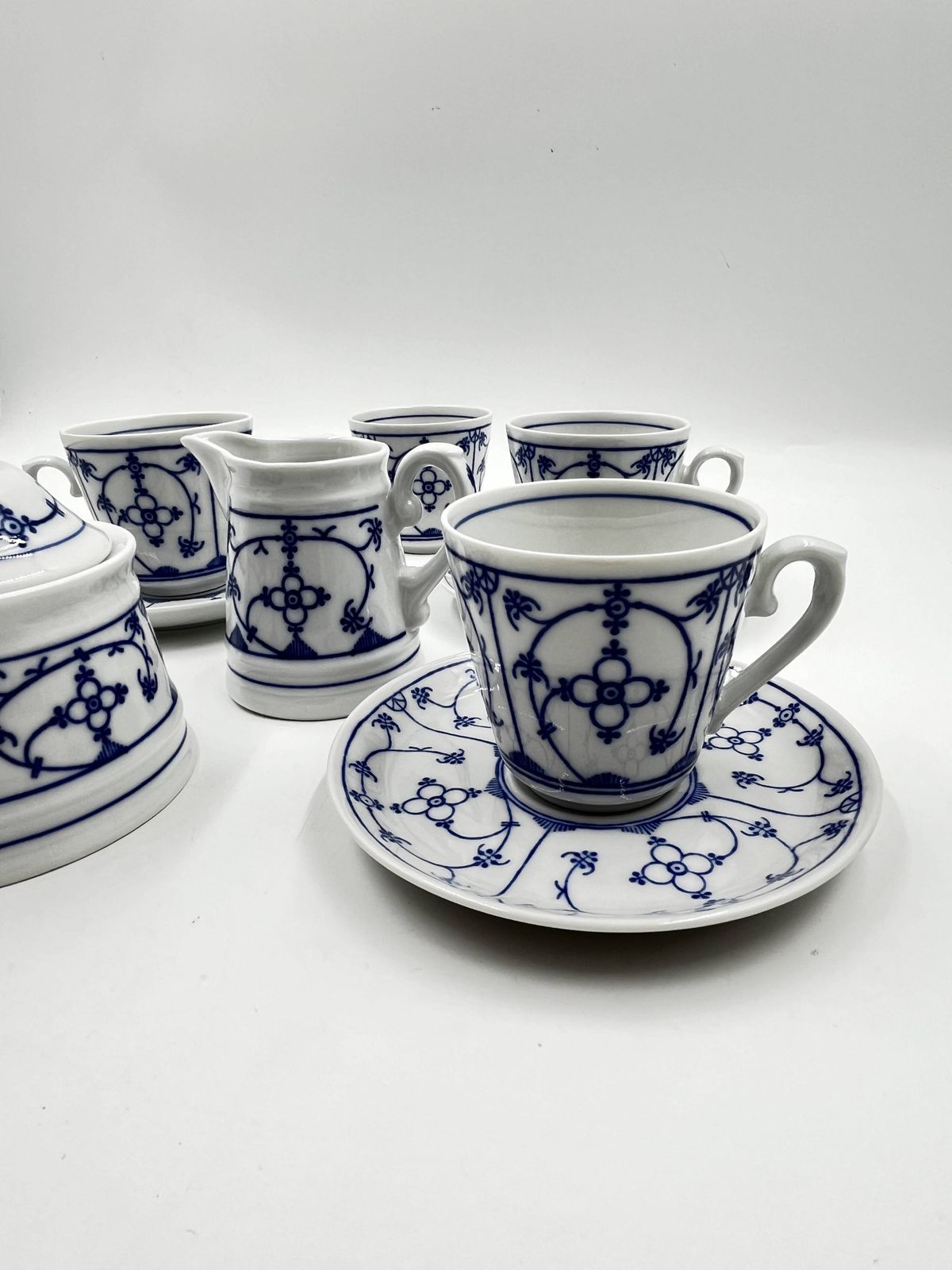 Set Of 4 Winterling Cups, Milk Jug And Sugar Bowl photo for sale