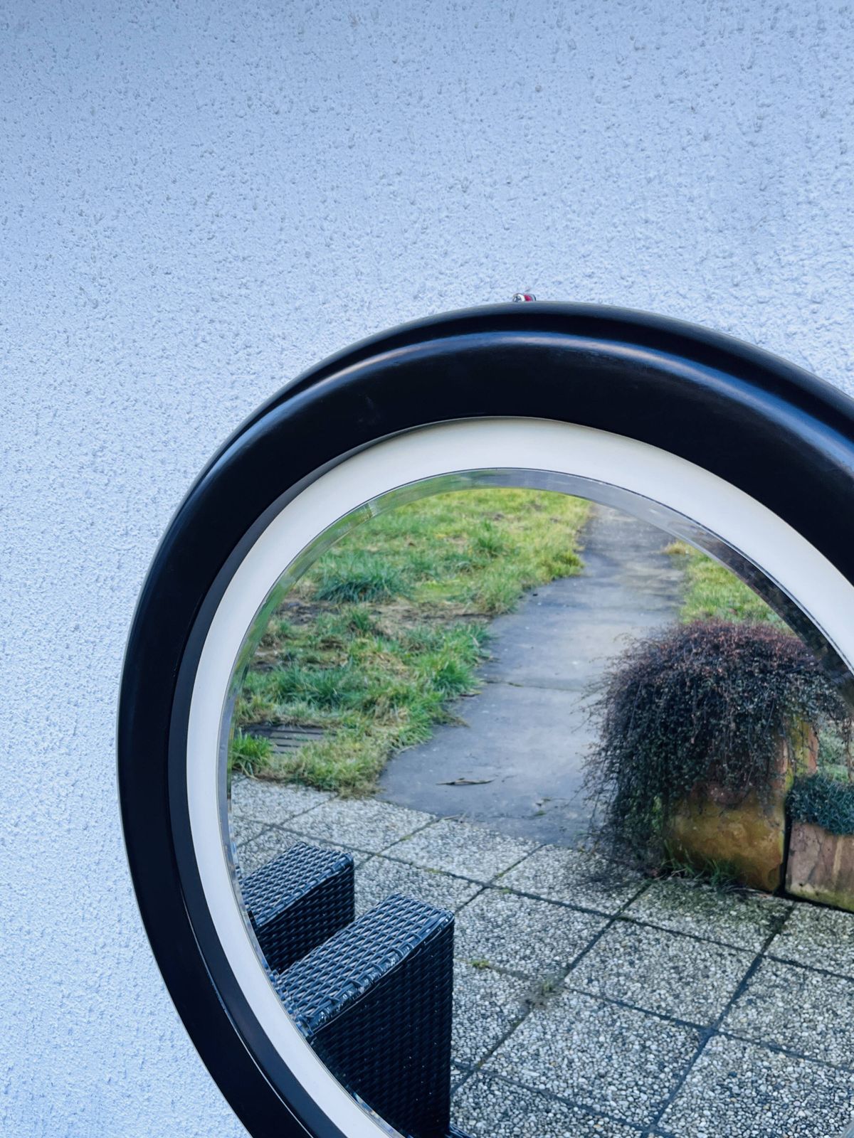 259.0 Ronde Vintage Spiegel In Bruin Resin – Modernistisch Design, Jaren 1970 photo