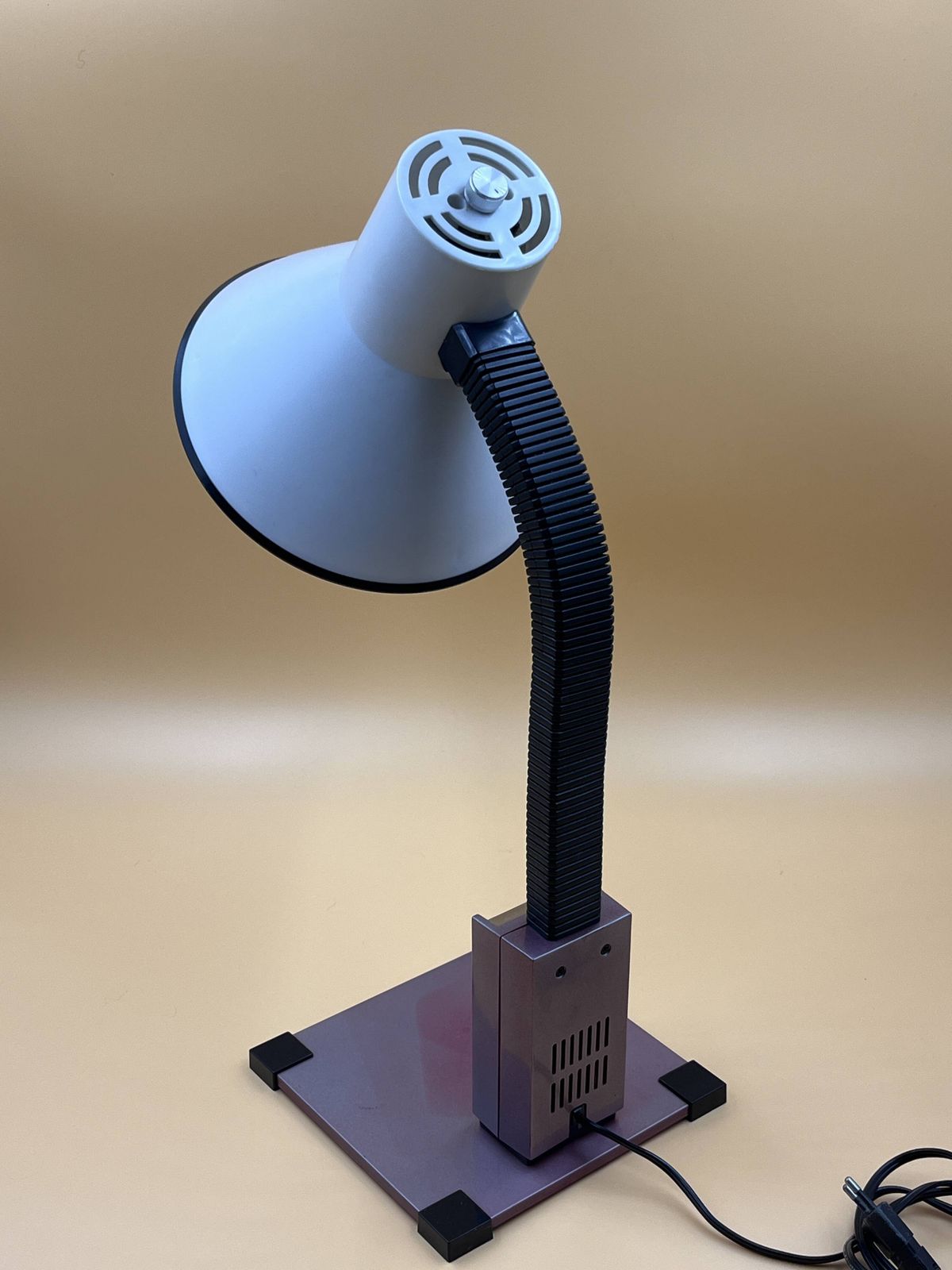 photo buy Paar Post Modern Bureaulampen "One Stand" – Jaren 1980