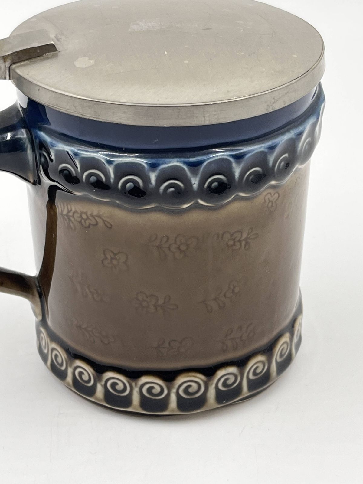 photo furniture Set Of 5 Rosenthal Ceramic Mugs