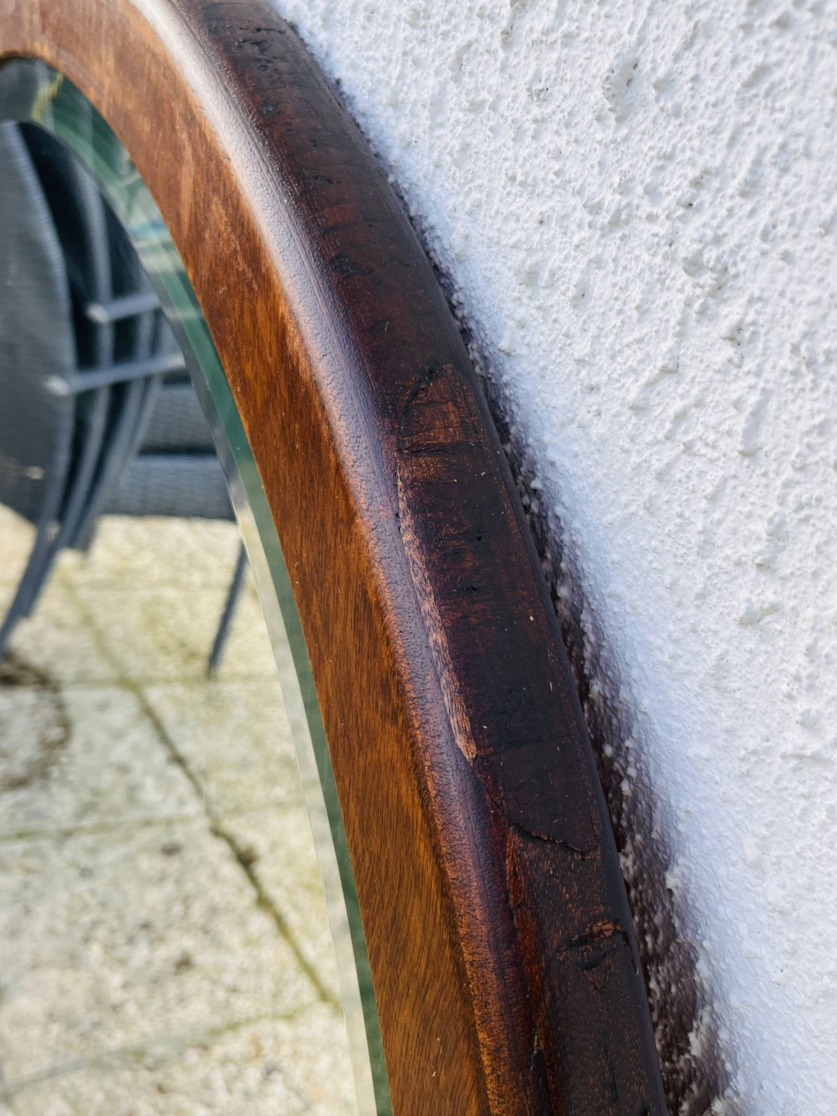photo furniture Ronde Houten Spiegel Met Geslepen Rand