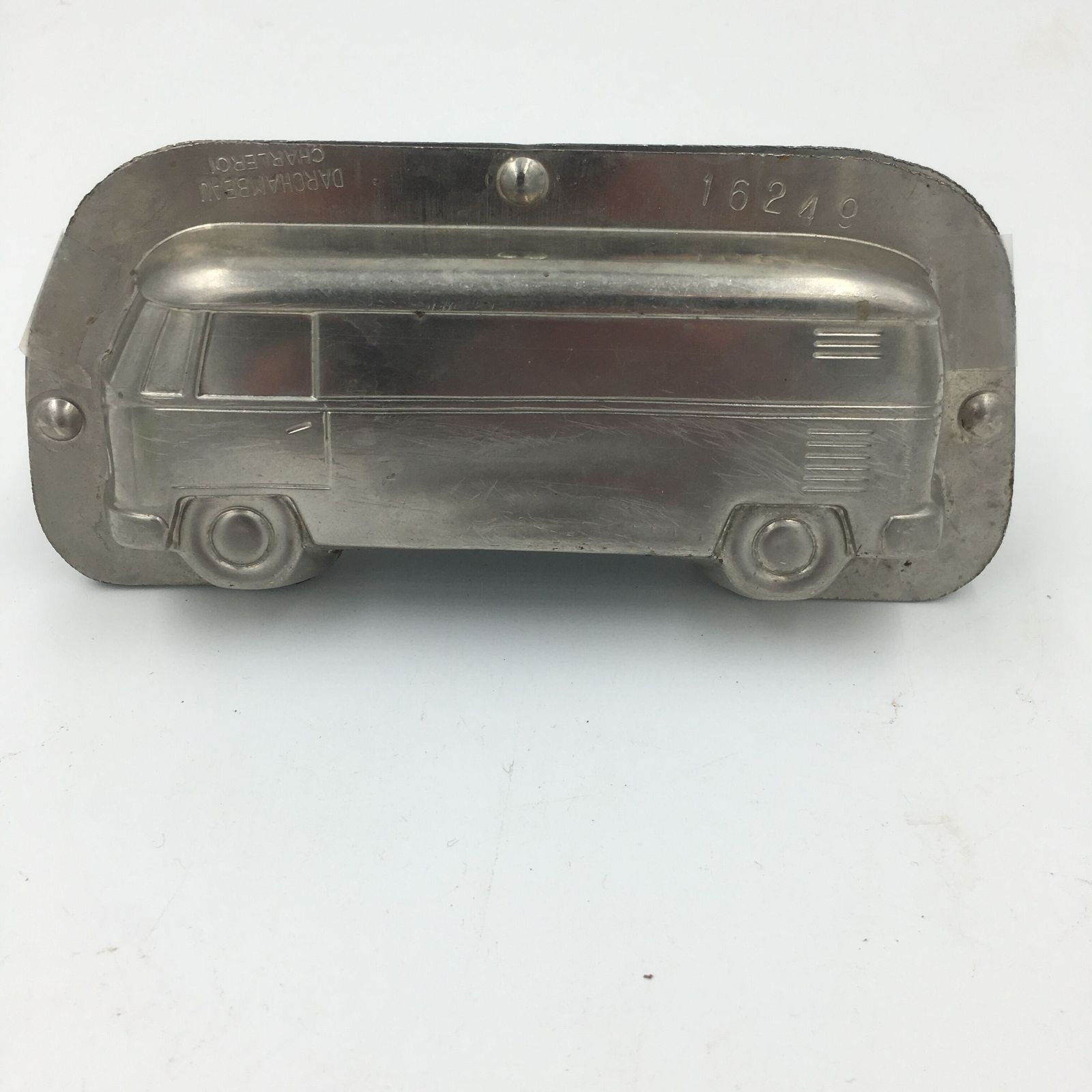 Mal Voor Chocolade In De Vorm Van Een Volkswagen V1 photo 112.0