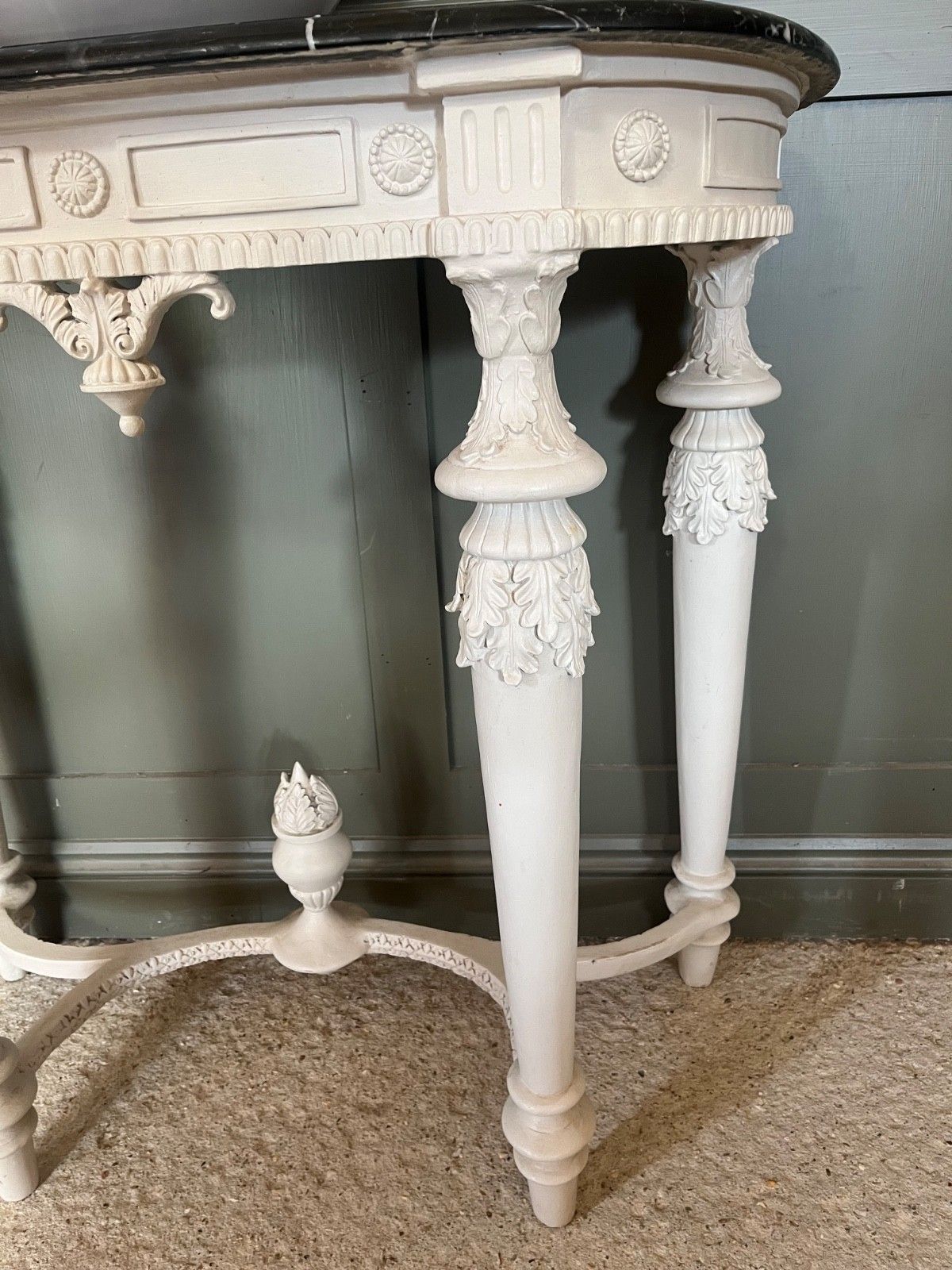 photo furniture Vintage Table For Wash Basin French Style Carved Marble Top