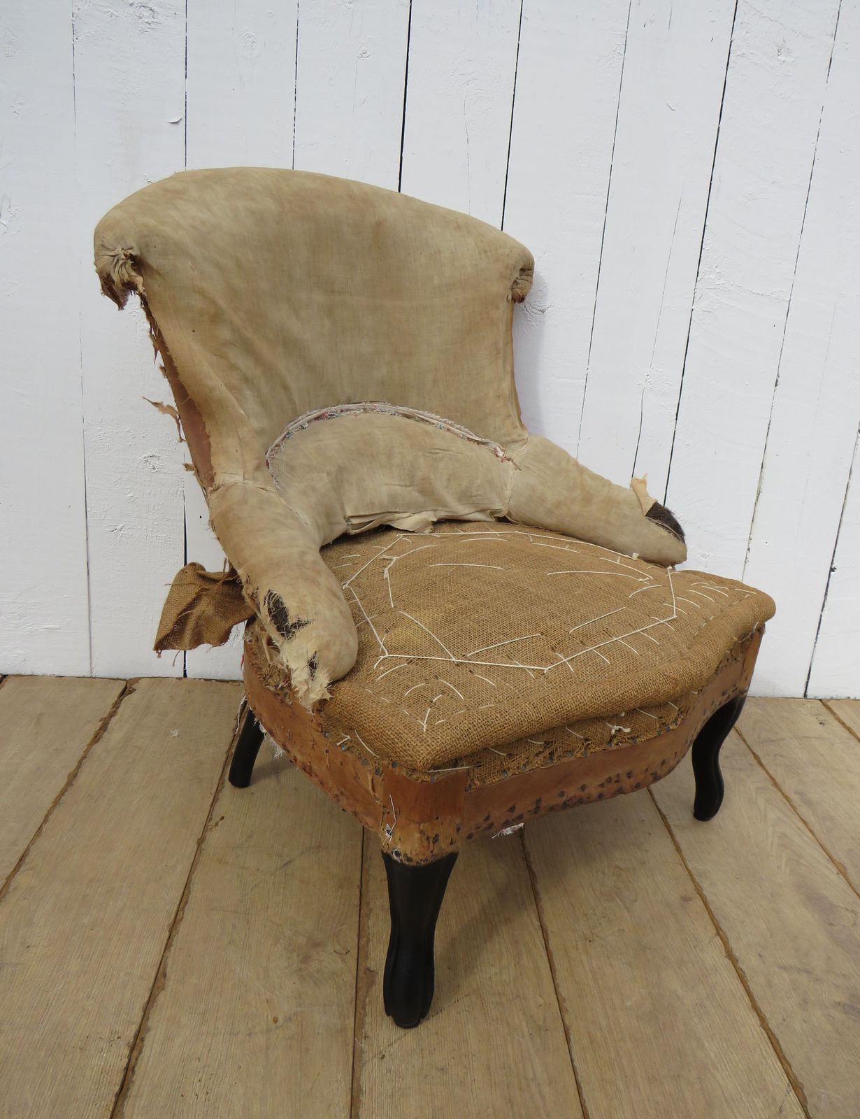 photo furniture Antique French Napoleon III Slipper Tub Chair