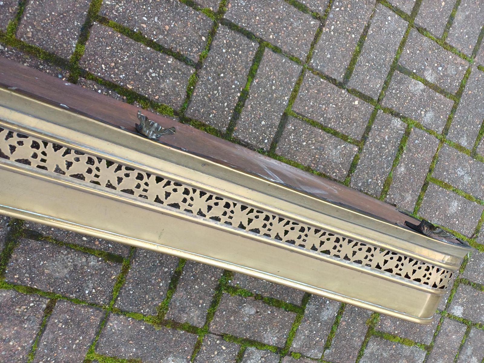 Antique Early 20th Century Brass Fireplace Fender Pierced Fire Curb With Claw Feet Traditional Hearth Guard Fireside Brass photo furniture