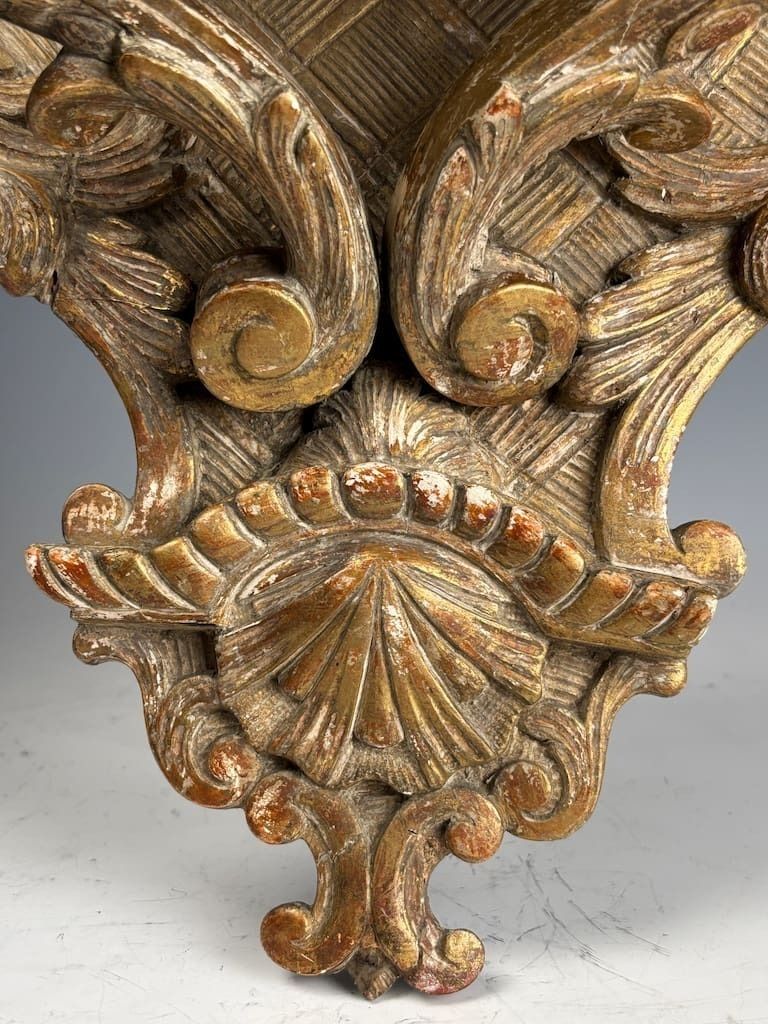 700.0 Antique Giltwood Wall Bracket With Griffins – Renaissance Revival photo